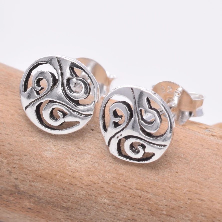 JD S163 Celtic Shield Studs