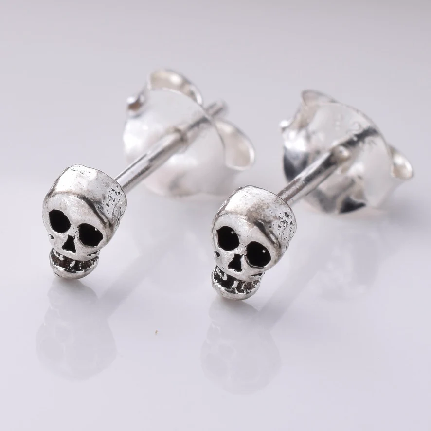 JD Skull Studs